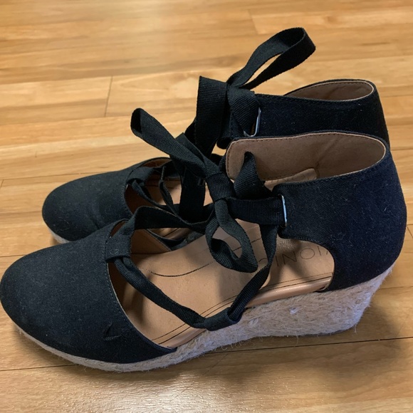 Vionic | Shoes | Vionic Kaitlyn Laceup Wedges | Poshmark